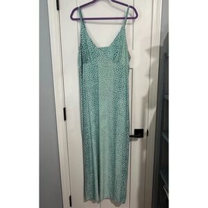Ambrielle Long Maxi Nightgown Size XL Aqua Dot Elegant Comfort Sleeveless